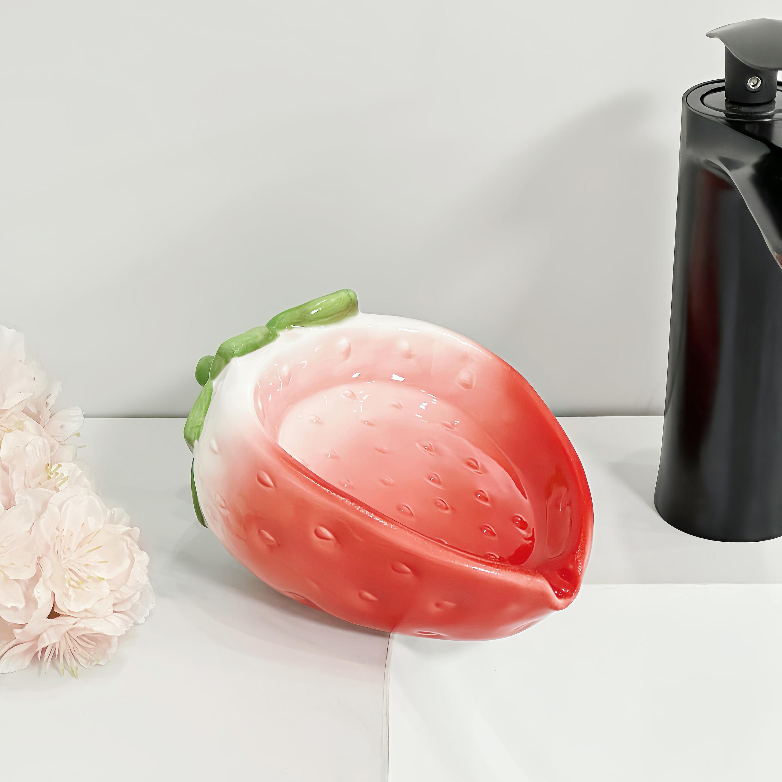 

Creative Strawberry Soap Box Drain Cute Ceramic Bathroom Water Free Soap Storage Rack soap holder Bathroom accessories