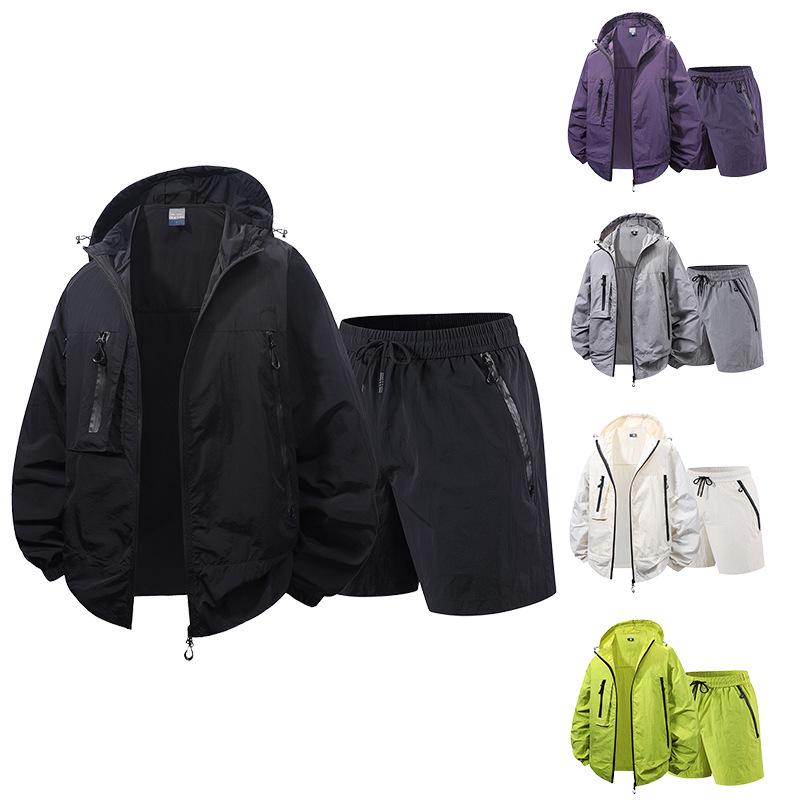 Men's Summer Fashion Sports Set: Casual Cool Five-Point Pants and Sun Protection Top.