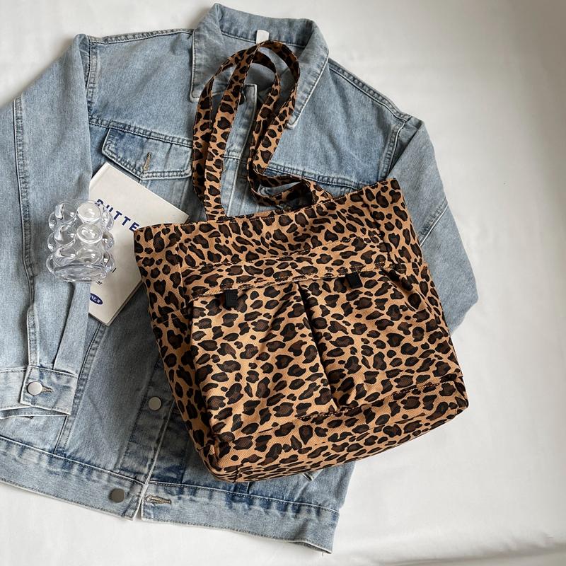 Large Capacity Tote Bag Women's Lightweight Leopard Print Shoulder Bag