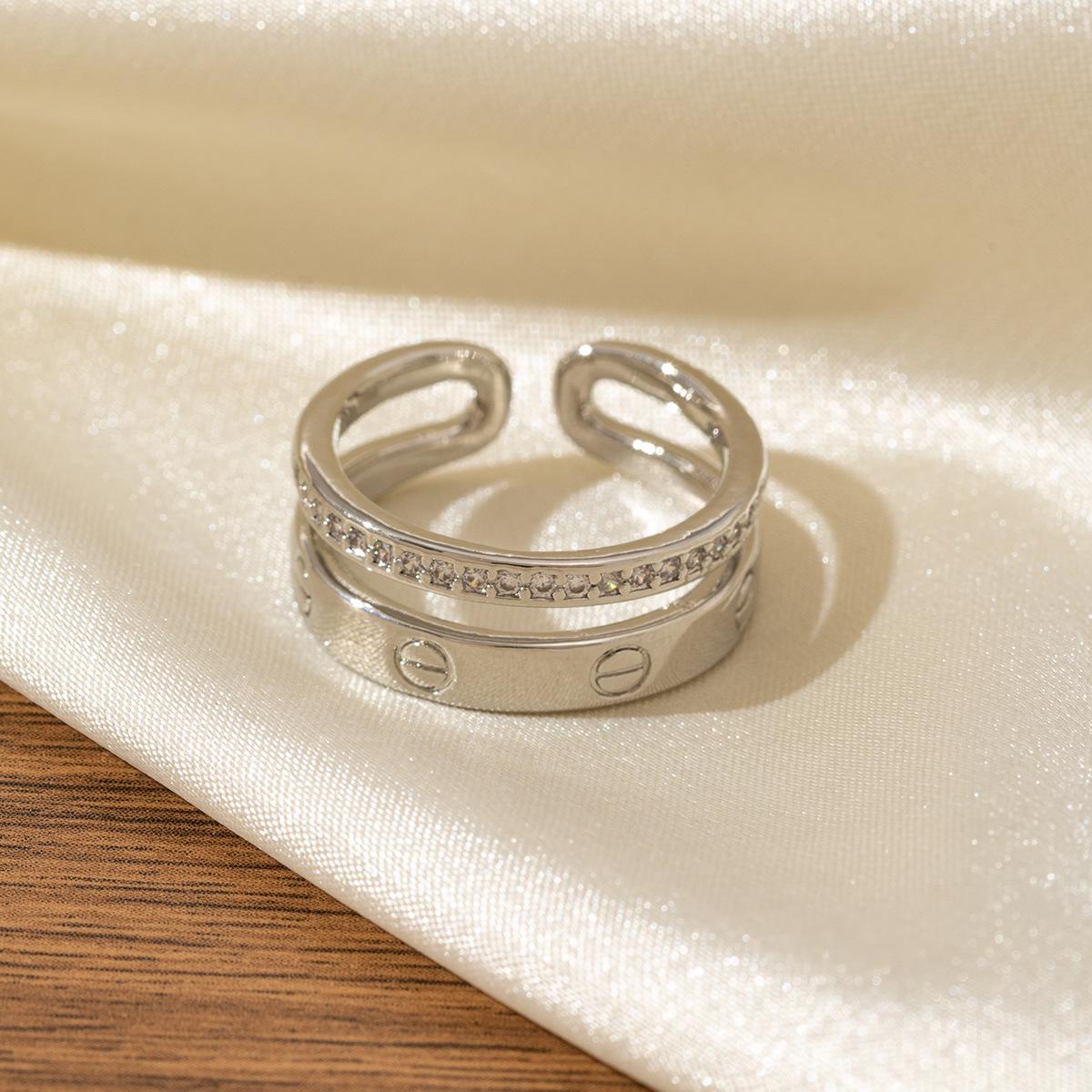 

Кайя ЛАВ Класичне ребристе кільце зі зіркою: Жіночий мідно-цирконієвий, товсте золоте покриття, доступні широкі/вузькі версії. Adjustable Open Ring