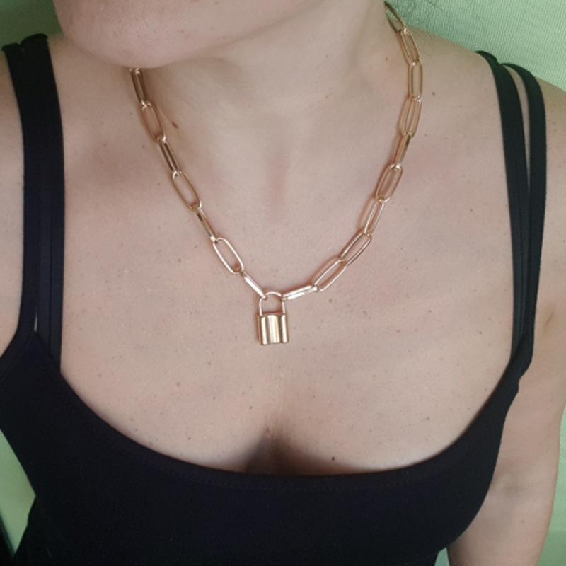 Personalized retro geometric item jewelry sweater chain women, simple lock-shaped versatile temperament necklace