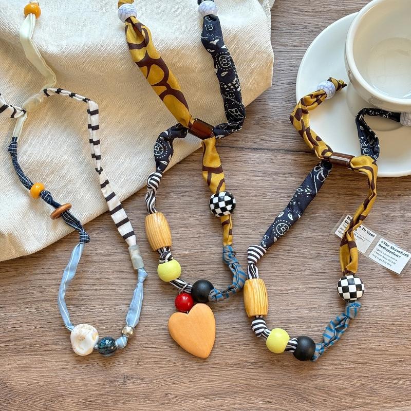 Love Pendant Patchwork Cloth Clavicle Chain Multicolor Wood Bead Necklace Ethnic Style Jewelry Accessories