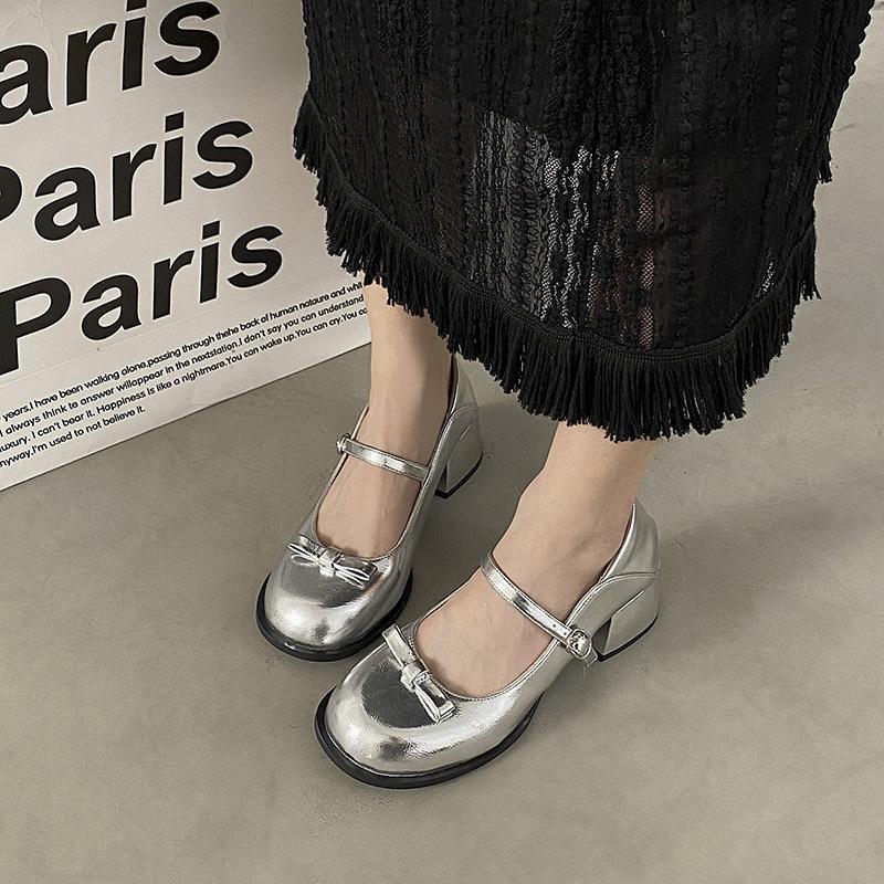 Нежные туфли Мэри Джейн на устойчивом толстом каблуке, с новым легким вырезом, милые серебристые, женские туфли-лодочки с круглым носком, летние