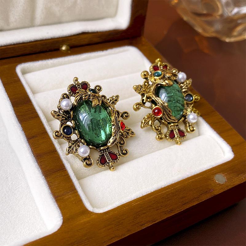 Elegant Vintage Women Girls Classic Resin Stone Earrings Ear Clips Fashion Retro Palace Lady Party Banquet Jewelry Ear Rings