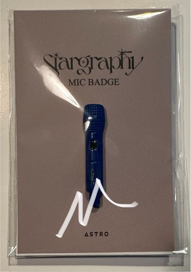 

[Б/У] ASTRO Stargraphy Ча Ыну Микрофон Значок-пин Официальный MD
