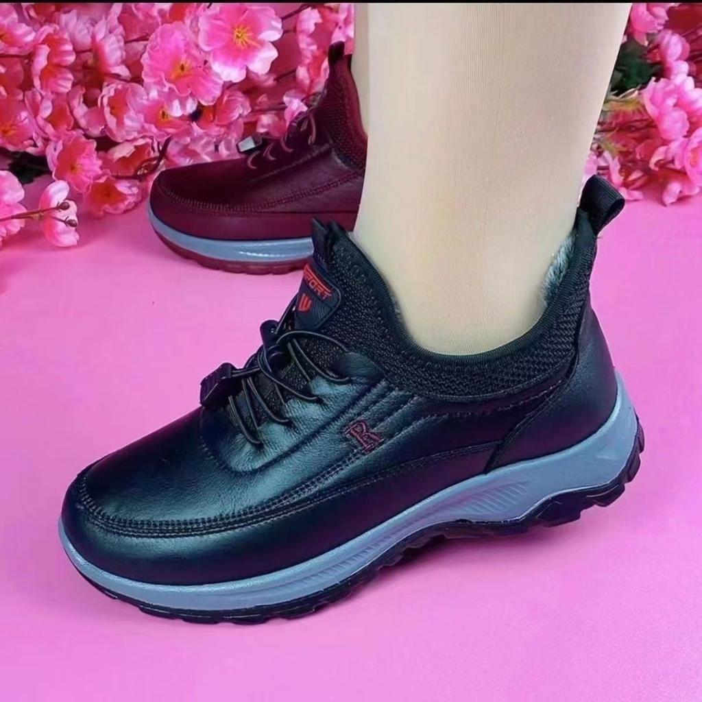 Winter new women's cotton shoes velvet warm mother shoes medium thick sole non-slip waterproof walking shoes snow boots