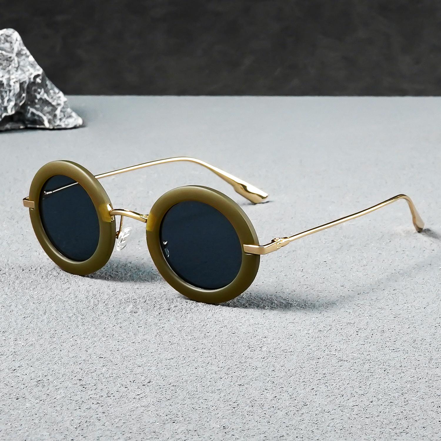 Модные солнцезащитные очки в стиле ретро-панк с круглыми акцентами, унисекс-рама. Незаменимы для стрит-фотографии и шопинга.