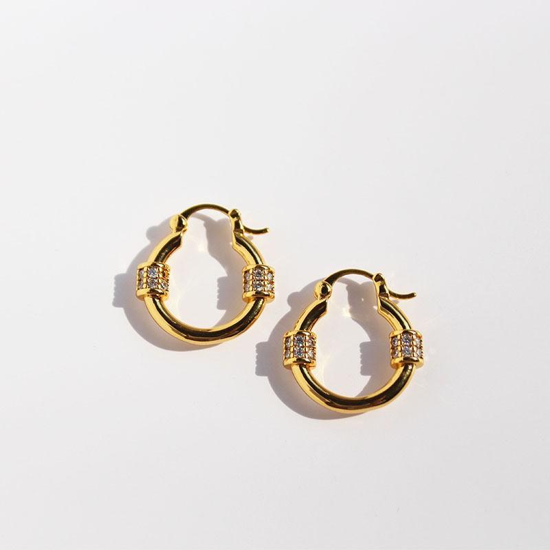 Fashion Cool Premium Micro-Inlaid Zircon Round Earrings Women'S Light Luxury Temperament Ear Buckles Commuter Earrings 431