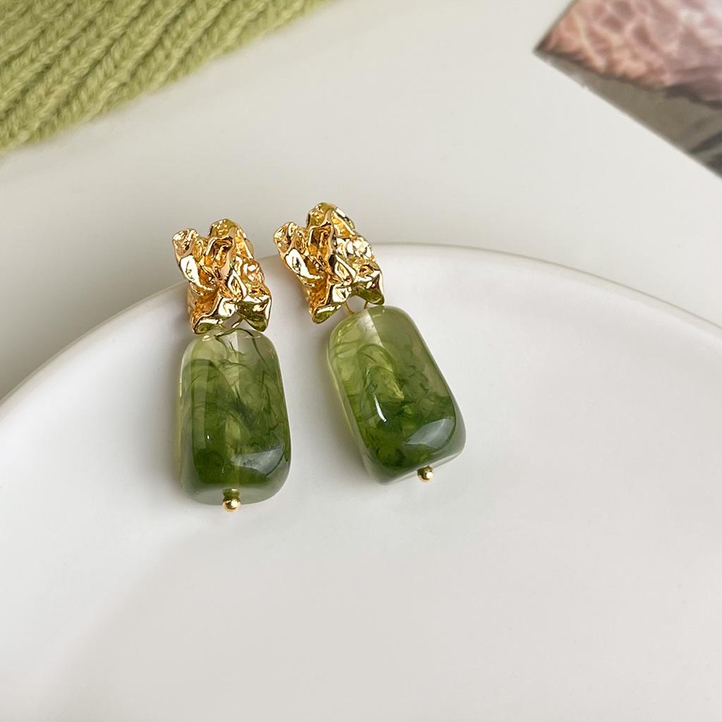 

Зеленые серьги-цветы в стиле Мори: Стильный, Универсальный и Элегантный для Женщин