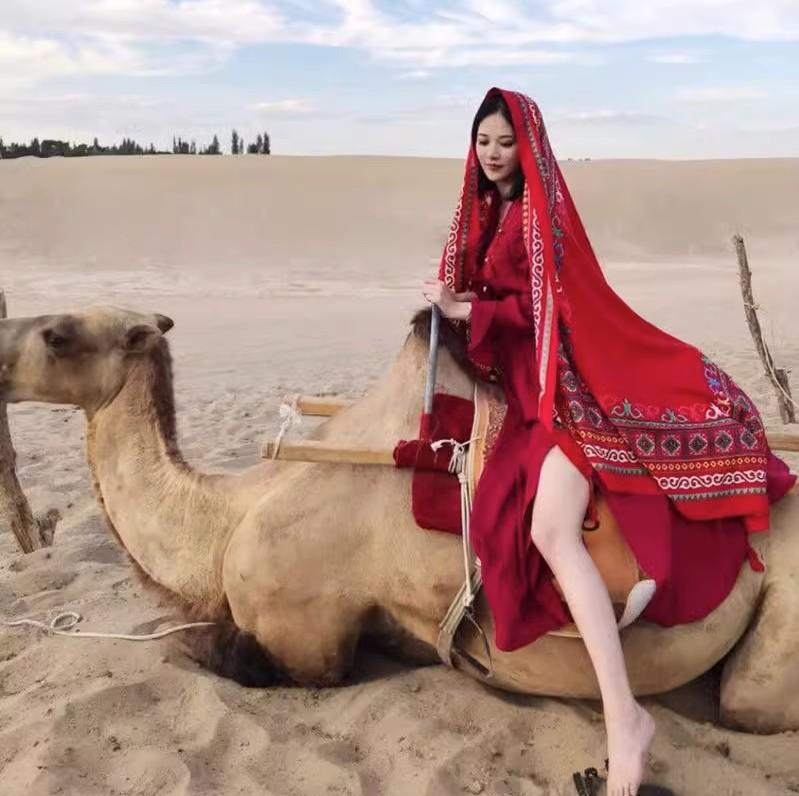 Új rojtokkal ellátott sál Yunnan Dali turizmus etnikai stílusú kendő női divat sokoldalú tengerparti strandtörölköző