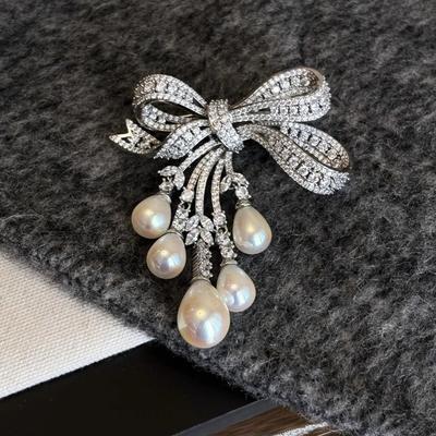 Heavy Craftsmanship Women Lapel Brooch Bowknot Rhinestone Brooch Luxury Brooch Party Occasions