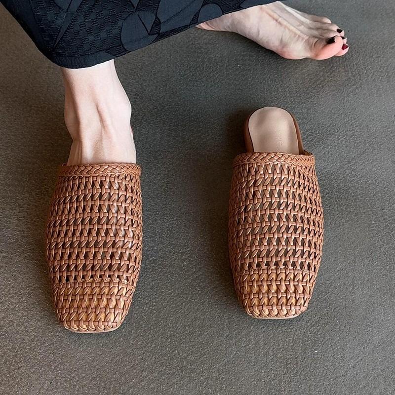 Fashion Retro Woven and Hollowed-out Flip-flops for Women In 2025, New Summer Breathable Square-toed Flat Flip-flops