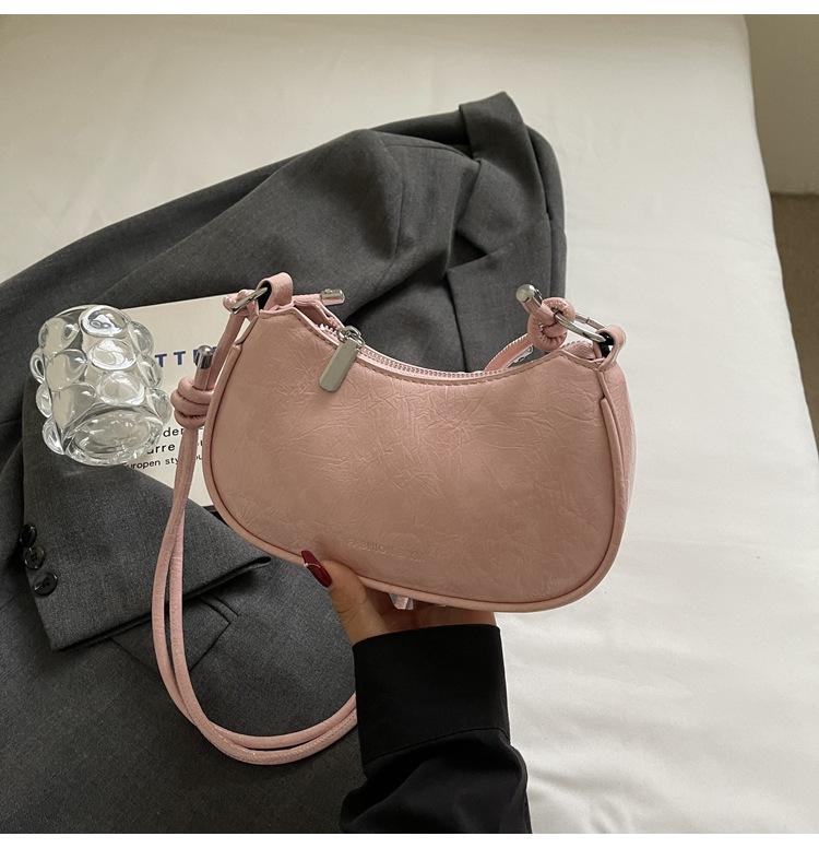 

Trendy bag women s 2025 summer new versatile foreign style armpit bag high sense fashion simple commuter messenger bag