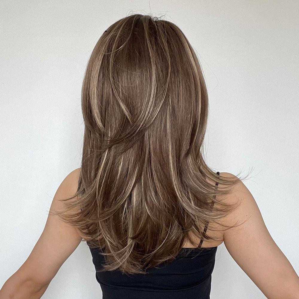 EMMOR Gradient Medium-Long Curly Wig with Side-Parted Flipped French Bangs