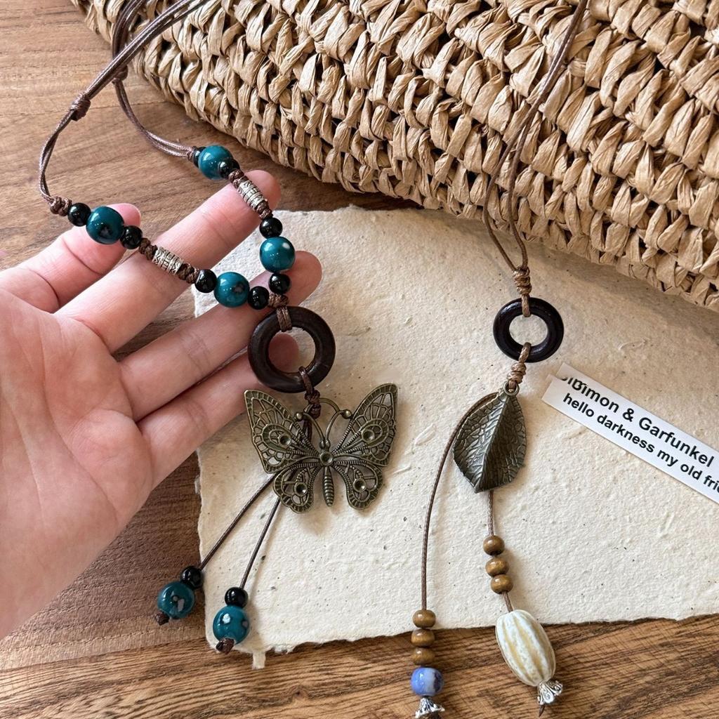 Wood bead butterfly leaf ceramic oval pendant necklace retro ethnic style collarbone chain niche design item decoration