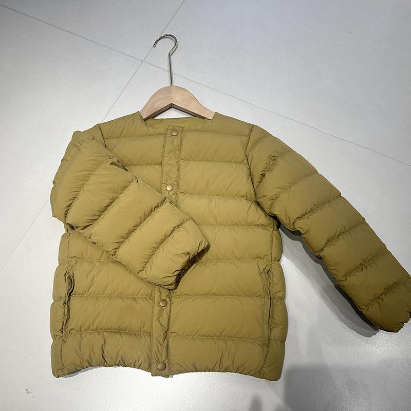 Nuovo piumino leggero bianco per bambini, fodera in piuma d'oca, artefatto per uniforme scolastica, gilet imbottito senza colletto per ragazze