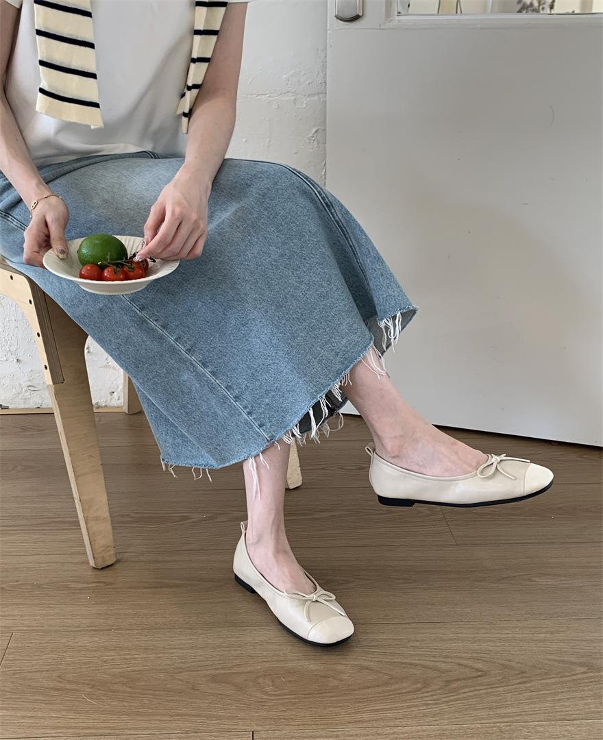 

Inner height increase red single shoes women s spring new shallow mouth ladyshoes gentle retro casual thick sole one pedal Doudou shoes 40