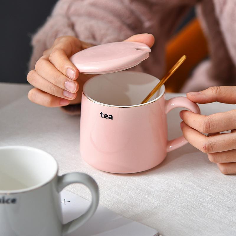Einfarbiger schlichter Becher mit Deckel und Löffel Trinkbecher Büro Keramiktasse für Jungen Heimgebrauch