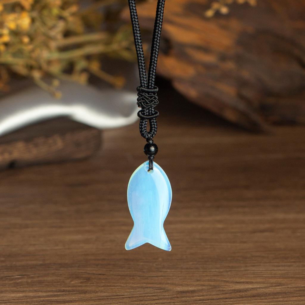 Natural crystal pendant, pink crystal, Dongling, woven fish brand necklace, jewelry