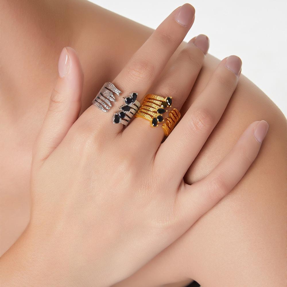Wind Design Copper Plated Real Gold Diamond Ring Retro Hammer Wide Version Hollow Niche Simple Ring