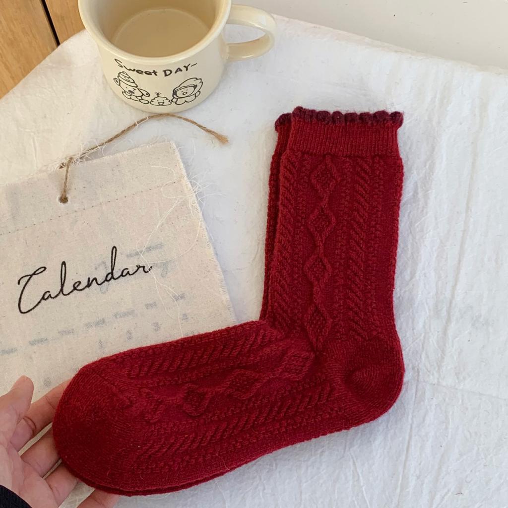 Wool Socks Women Cartoon Cute Cat Mid-Tube Socks Diamond Plaid Lace Pile Socks Red Socks