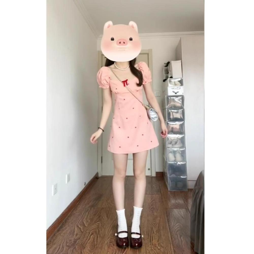 Chic milk sweet wind pink bubble sleeve square neck dress, summer temperament waist gentle girl short skirt