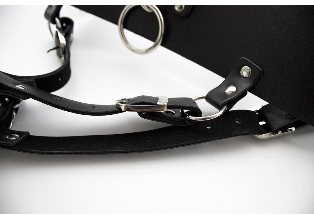 Lederfessel AV-Hose mit elektrischer Disziplin-Funktion