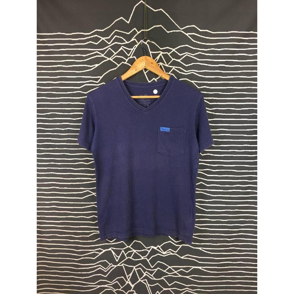BLUE BLUE Japan x Fruit of the Loom V-Neck Pocket Tee