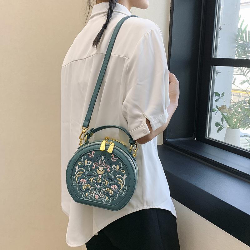 2025 Spring Women's Crossbody Bag: New Chinese Style, High-End Embroidered Small Round Handbag