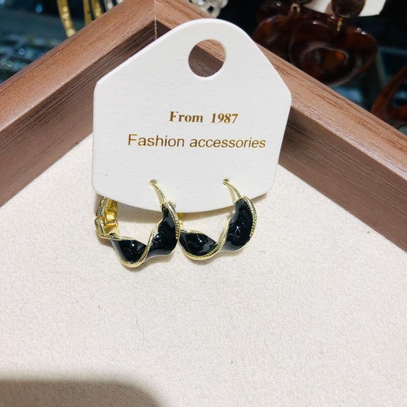 Модные эмалированные металлические текстурные серьги-закрутки с эффектом капающего масла для женщин Креативные ювелирные изделия Подарки Серьги чёрный