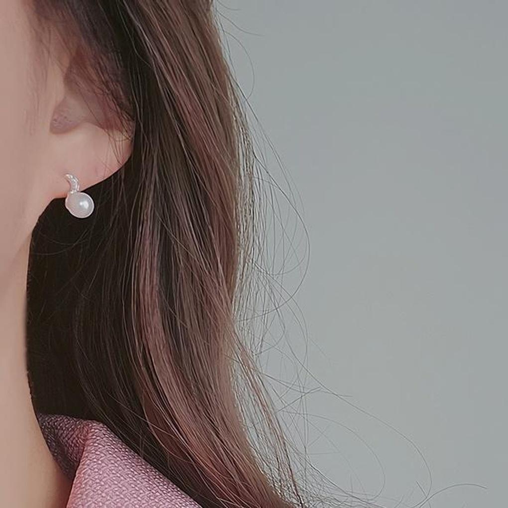 Women's Daily Accessory Pearl Earrings Star & Moon