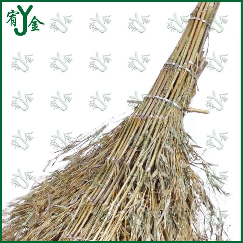 Wooden Handle Heavy-Duty Broom