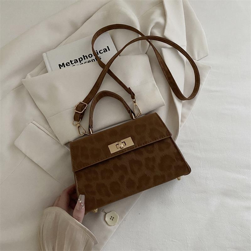 

Премиальная женская сумка через плечо, осенне-зимняя новинка, модная ретро сумка-мессенджер, матовая, универсальная, портативная сумка Kelly коричневый