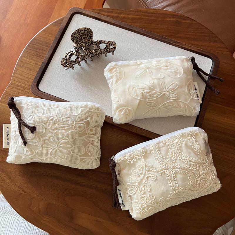 Retro Lace Embroidered Cosmetic Organizer Bag Mini Women'S Makeup Bag Portable Coin Purse Wallet Cosmetics Lipstick Storage Bag