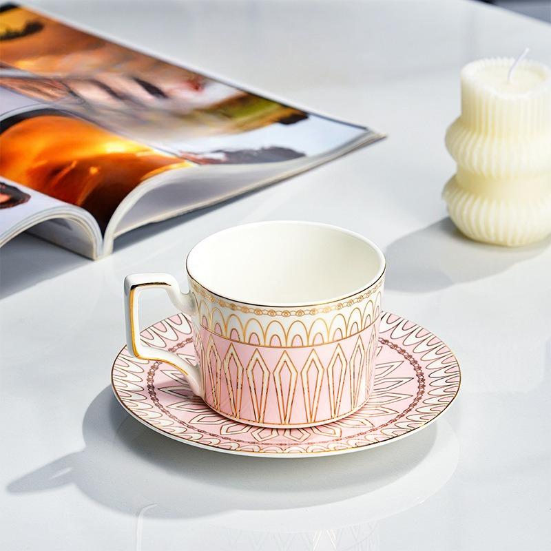 European Style Gold Edged Bone China Coffee Cup with Dish Office Light Luxury Ceramic Mug Afternoon Tea Cups Household Drinkware