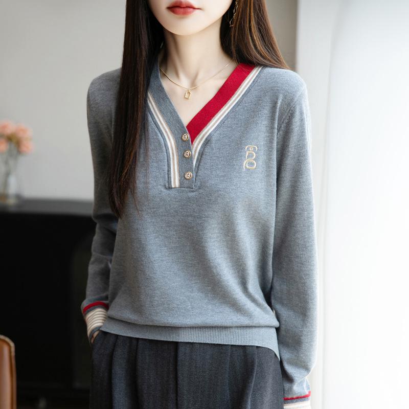 Elegant V-Neck Wool Knit Color Block Sweater - Women's Spring & Autumn Short Style, Age-Reducing Base Layer