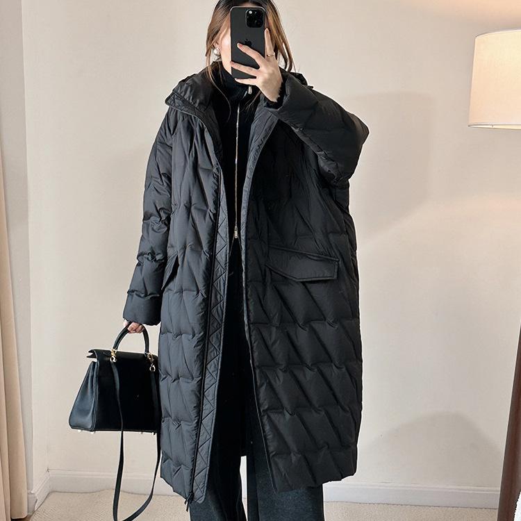 2024 Winter weiße Entendaunen mittlere und lange Daunenjacke lose Version abnehmbare Hutsilhouette über dem Knie warme Jacke
