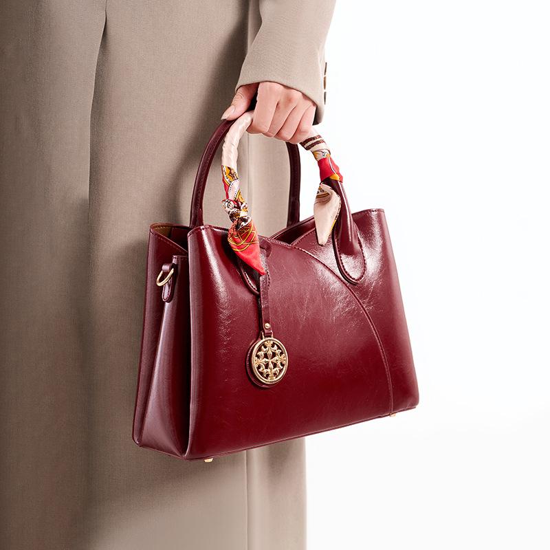 2025 Autumn and Winter New High-quality Fashion Niche Design Versatile Women's Bag Shoulder Bag Handbag Premium
