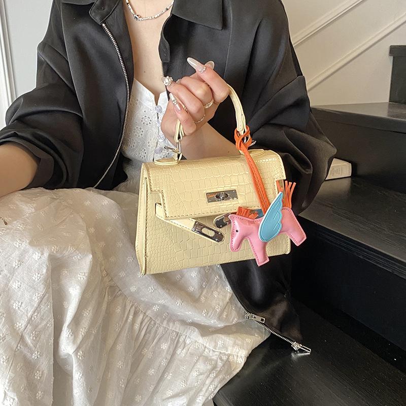Hand Bag Women's New Fashion Casual Shoulder Bag Messenger Bag
