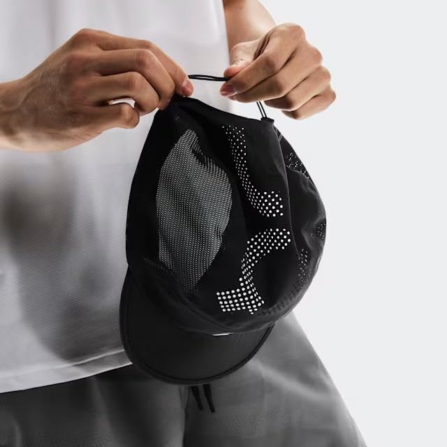 On Ultra Cap Black Unisex