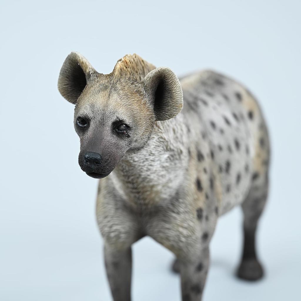 JXK Hyena Animal Figure Statue Miniature Resin Model Desk Accessory Decoration Birthday Gift Painted Finished Product