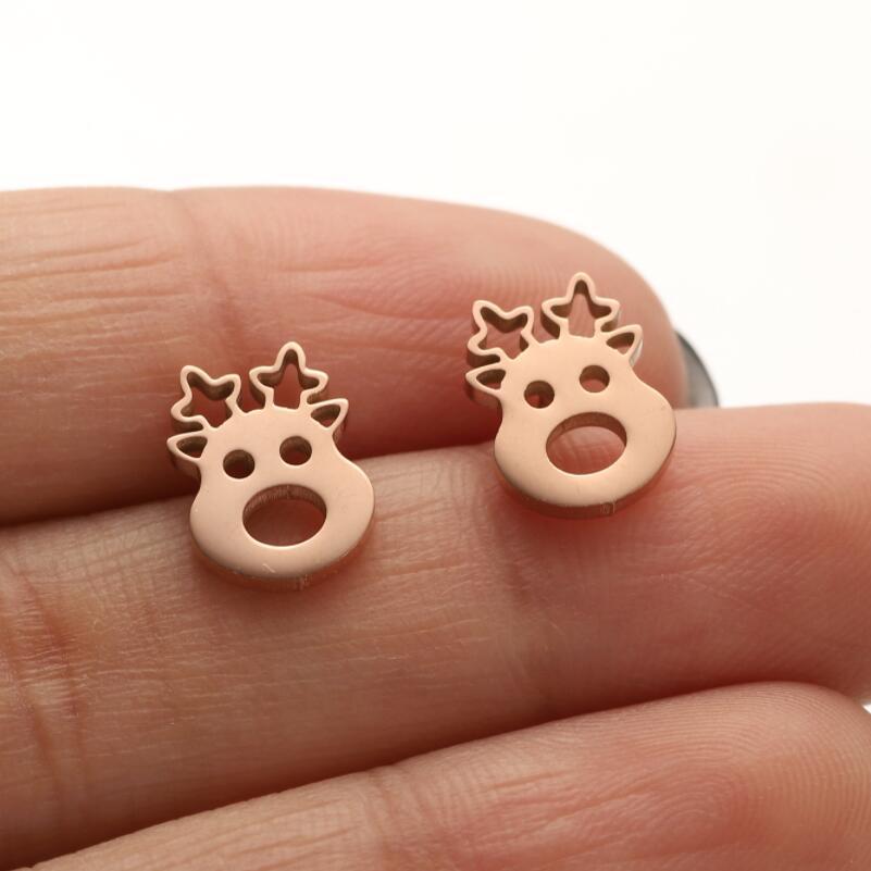 Korean Style Cute Moose Stud Earrings: Creative Cartoon Christmas Accessories