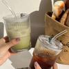 1/2 Piezas Vaso de Vidrio Rayado Vasos Transparentes con Tapa y Pajita Taza para Café Helado Taza de Té Vaso para Jugos Vaso para Leche y Agua Utensilios para Beber Botella de Agua con Pajita