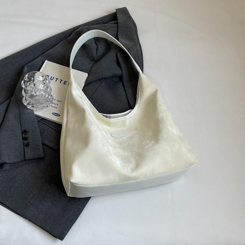 Stylish Retro Commuter Shoulder Bag For Women Spacious Pu Tote Bag For Daily Use