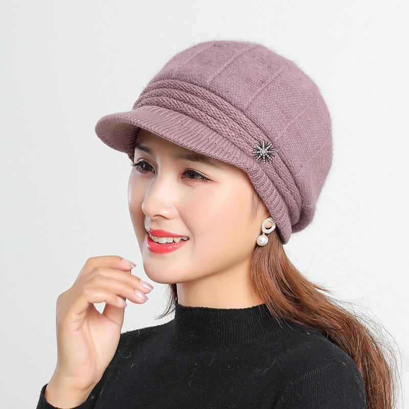 Mid Aged and Elderly Women's Warm and Knitted Beret for Autumn and Winter, New Beret for Outdoor Travel