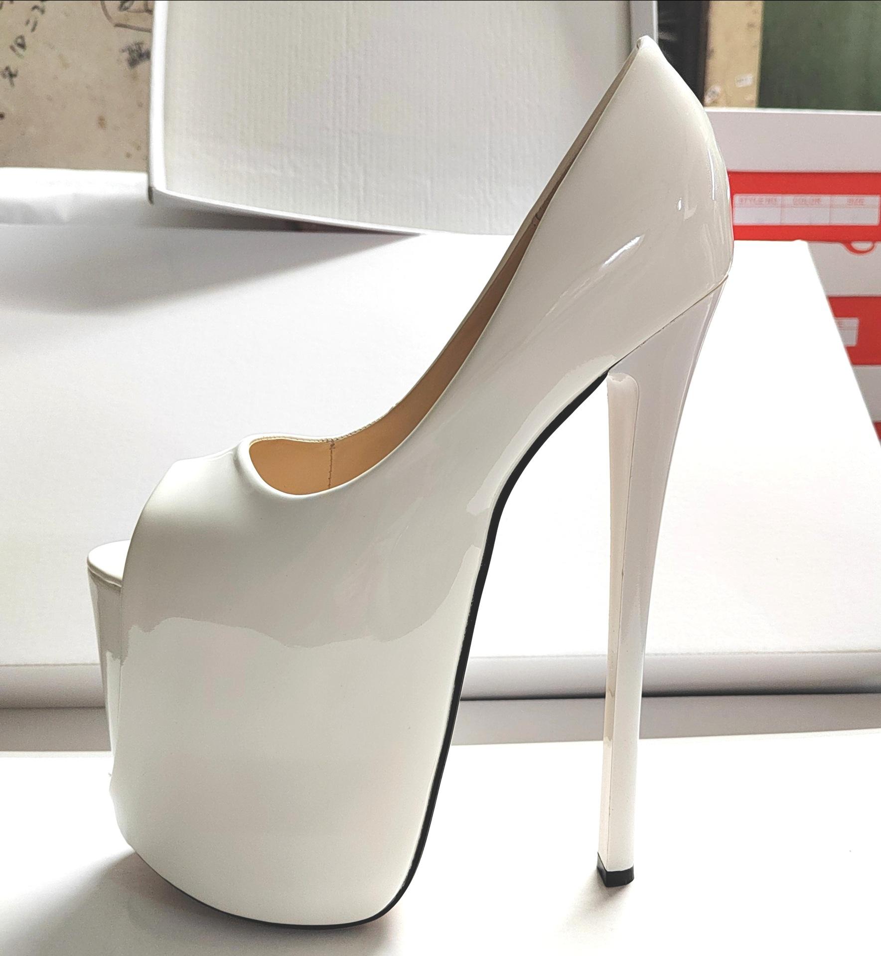 

Нові чорні лаковані шкіряні туфлі великого розміру розміром 22 см із джинсової тканини, сексуальні жіночі туфлі високого розміру 37