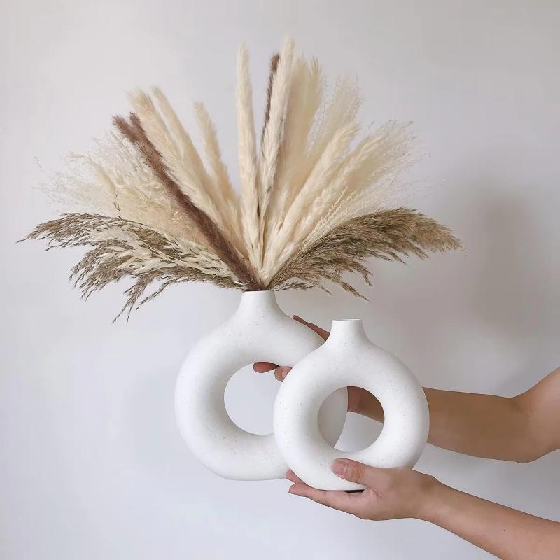 Modern Minimalist Donut-Shaped Vase-Durable Plastic Construction,Easy-Clean White Decorative Vase for Living Room,Bedroom,Office