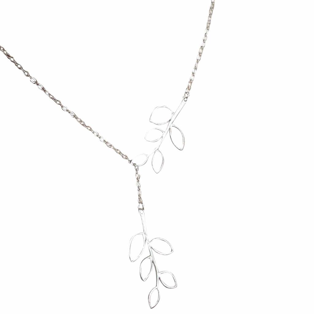 Women Fashion Necklace Leaf Pendant Chain Adjustable Length Lightweight Elegant Design Jewelry for Daily Wear and Special Occasions