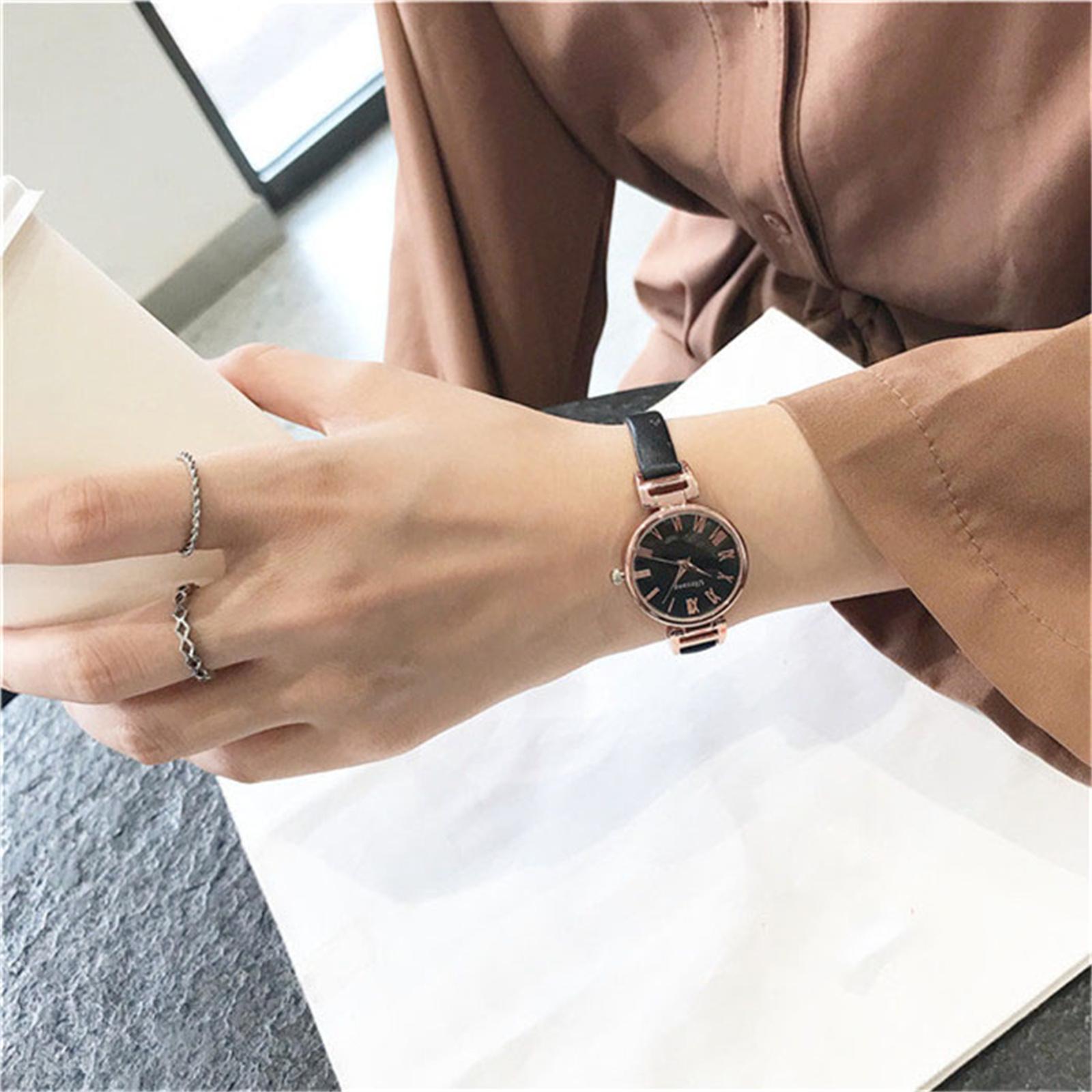 

Женские модные кожаные часы One Size