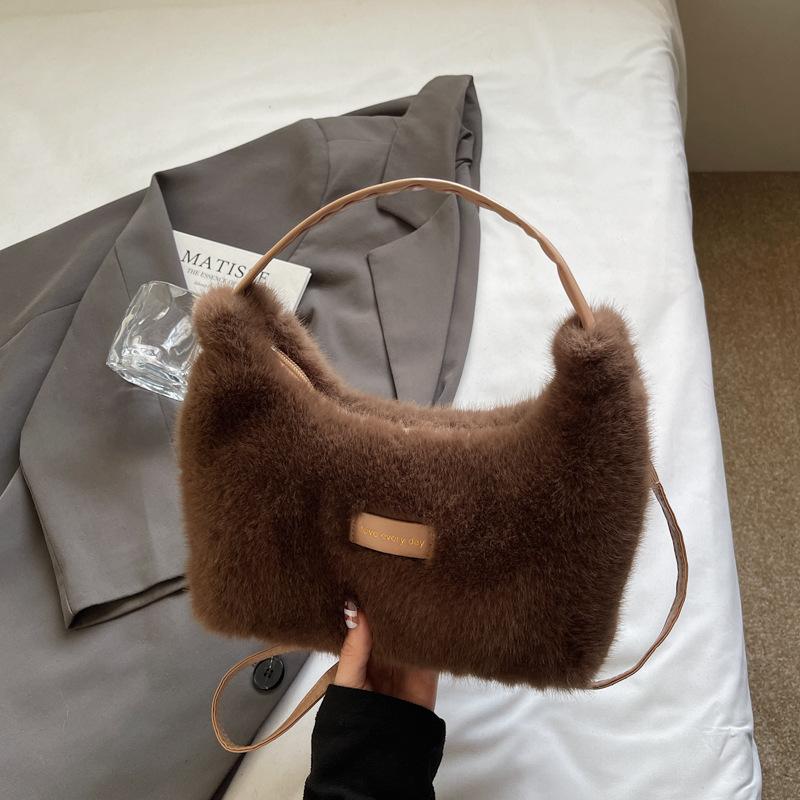 

Осенняя плюшевая сумка женская осень и зима 2025 популярная ручная сумка модная для работы на плечо косая сумка темно-коричневого